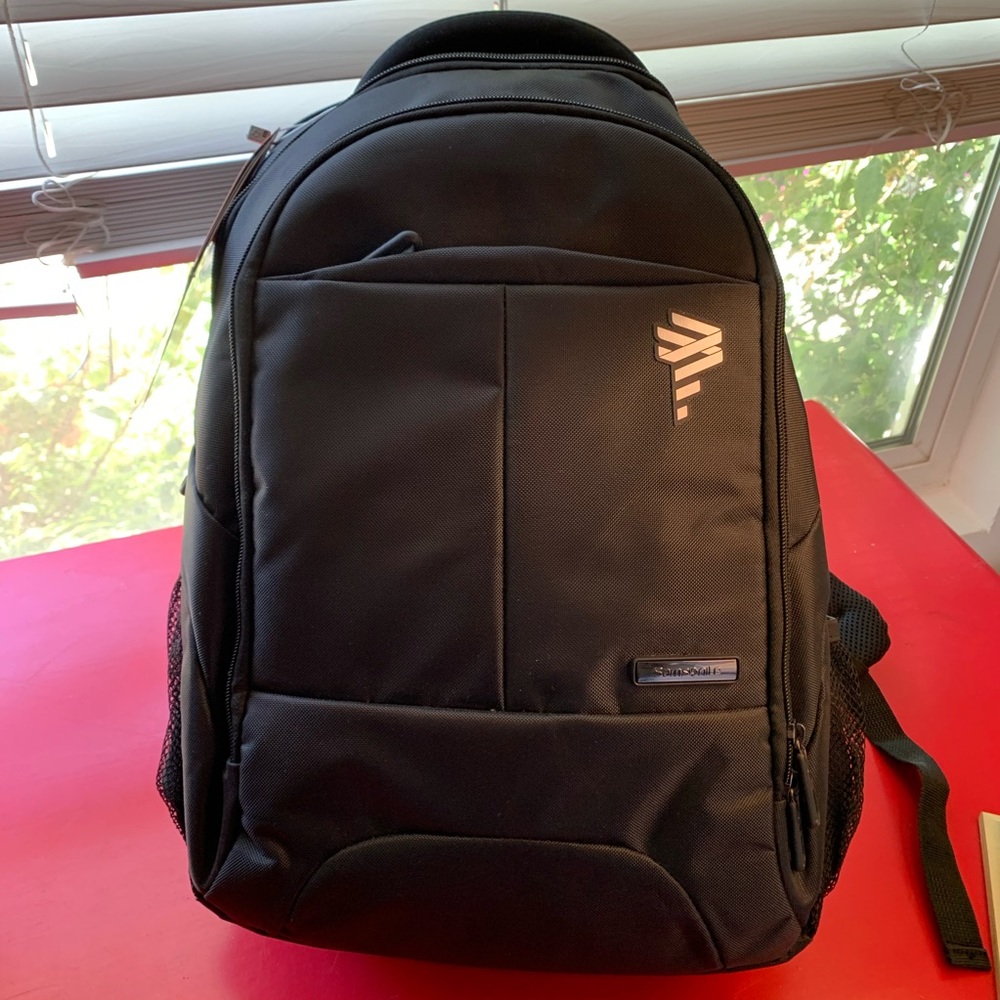 Brand new Samsonite adjustable laptop backpack